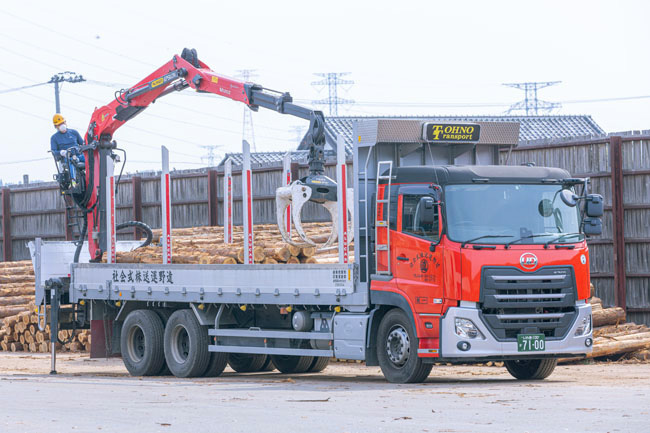 グラップル付原木専用車　(総重量25ｔ)